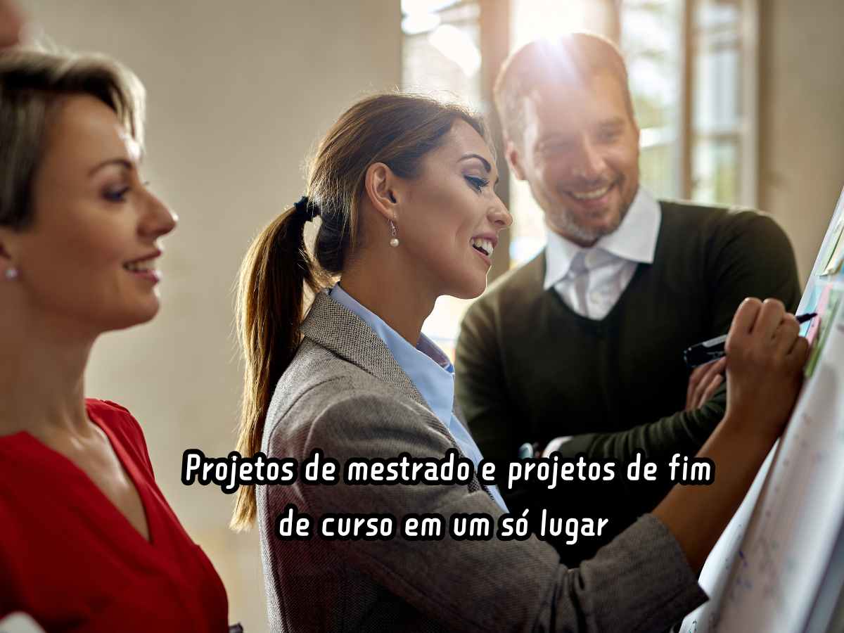 Profissionais colaborando em um projeto de mestrado e de fim de curso com planejamento conjunto.